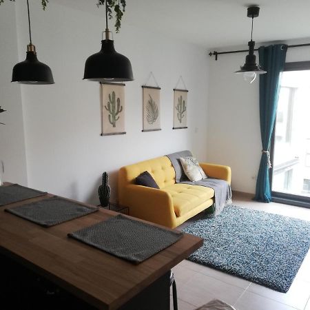 Pintoresco Piso A 5 Min De La Playa Wifi/Netflix 阿雷斯 外观 照片